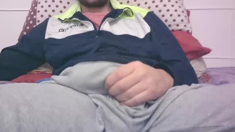 Snapshot of tommaso9046 chatting on January 2025 06:03:02 PM tommaso9046 online show from January 2025 06:03:02 PM