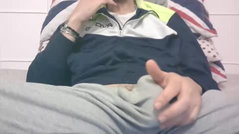 Snapshot of tommaso9046 chatting on January 2025 05:37:02 PM tommaso9046 online show from January 2025 05:37:02 PM