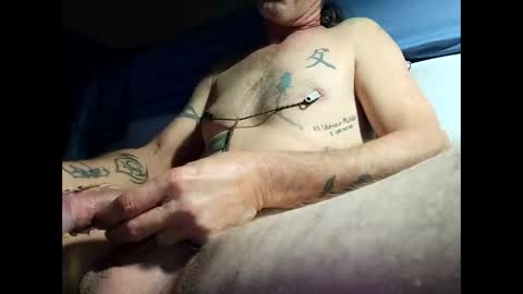 tommgunn25 online show from December 2025 07:27:02 AM