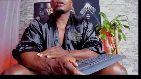 Tom Mike online show from January 2025 12:39:01 PM