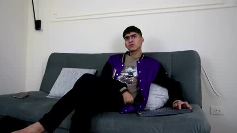 Tommy  online show from February 2025 06:43:01 AM