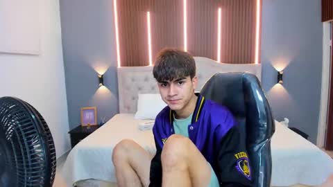 Tommy  online show from September 2025 03:27:02 AM