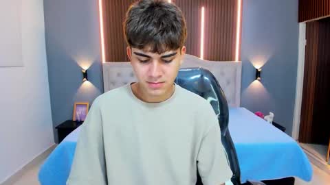 Tommy  online show from November 2025 04:12:01 AM