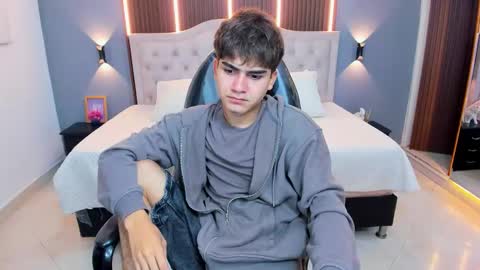 Snapshot of tommy18__ chatting on January 2026 03:22:01 AM Tommy online show from January 2026 03:22:01 AM