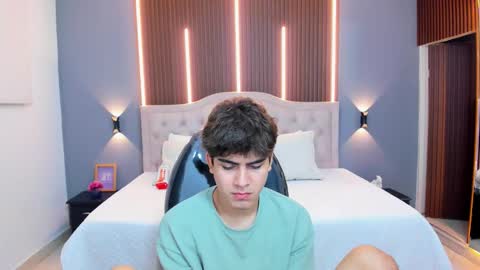 Snapshot of tommy18__ chatting on February 2026 03:33:02 AM Tommy online show from February 2026 03:33:02 AM