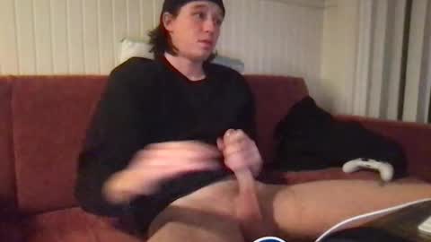 tommy8hardcock online show from December 2025 02:05:01 AM