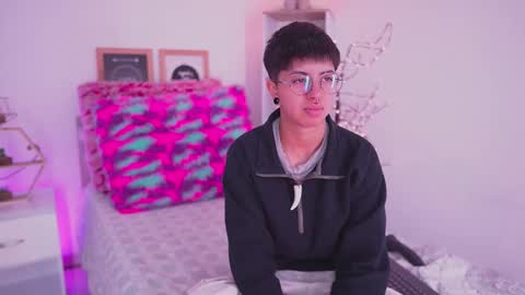 Blue  online show from September 2025 01:36:01 PM