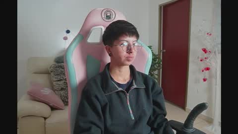 Blue  online show from October 2025 03:29:01 PM