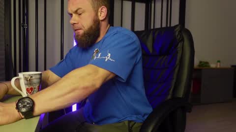 Snapshot of tommy_burnzzz chatting on January 2025 04:37:01 AM tommy burnzzz online show from January 2025 04:37:01 AM