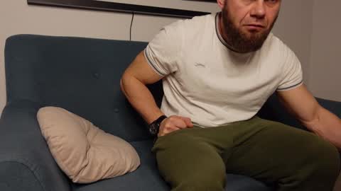 Snapshot of tommy_burnzzz chatting on January 2025 02:37:02 AM tommy burnzzz online show from January 2025 02:37:02 AM