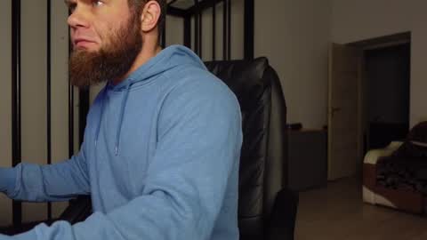 Snapshot of tommy_burnzzz chatting on February 2025 05:37:02 AM tommy burnzzz online show from February 2025 05:37:02 AM