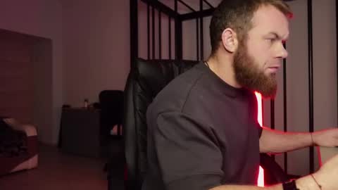 Snapshot of tommy_burnzzz chatting on February 2025 02:32:02 AM tommy burnzzz online show from February 2025 02:32:02 AM