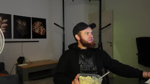 Snapshot of tommy_burnzzz chatting on November 2025 06:46:02 AM tommy burnzzz online show from November 2025 06:46:02 AM