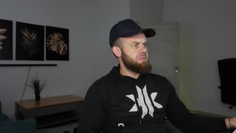 Snapshot of tommy_burnzzz chatting on December 2025 11:04:02 AM tommy burnzzz online show from December 2025 11:04:02 AM