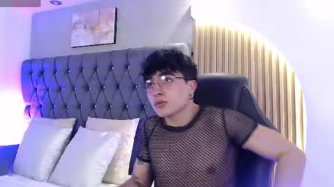Snapshot of tommy_claks chatting on June 2026 08:31:01 PM Tommy online show from June 2026 08:31:01 PM