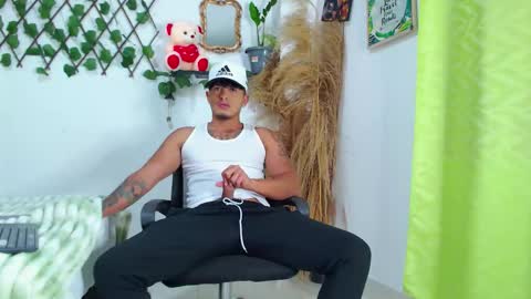 tommy online show from October 2025 06:37:01 PM