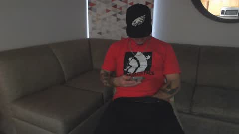 Snapshot of tommy_knuckles chatting on December 2024 01:28:02 PM Tommy online show from December 2024 01:28:02 PM