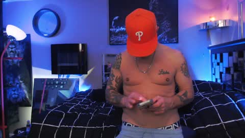 Snapshot of tommy_knuckles chatting on December 2024 08:35:01 AM Tommy online show from December 2024 08:35:01 AM