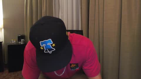 Snapshot of tommy_knuckles chatting on December 2024 06:14:01 AM Tommy online show from December 2024 06:14:01 AM