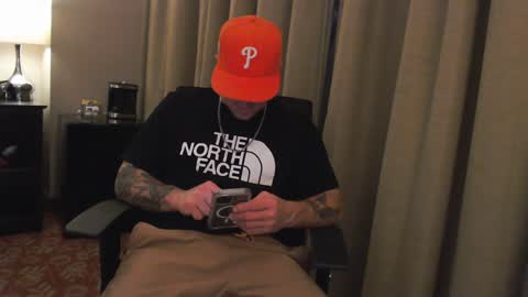 Snapshot of tommy_knuckles chatting on December 2024 10:12:01 AM Tommy online show from December 2024 10:12:01 AM