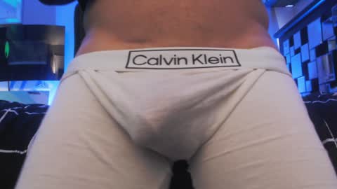 Snapshot of tommy_knuckles chatting on January 2025 06:52:01 PM Tommy online show from January 2025 06:52:01 PM