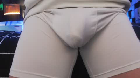 Snapshot of tommy_knuckles chatting on January 2025 03:17:02 PM Tommy online show from January 2025 03:17:02 PM