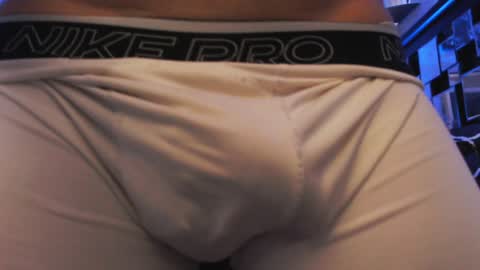 Snapshot of tommy_knuckles chatting on January 2025 02:22:01 AM Tommy online show from January 2025 02:22:01 AM