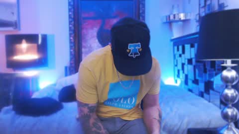 Snapshot of tommy_knuckles chatting on February 2025 05:51:02 AM Tommy online show from February 2025 05:51:02 AM