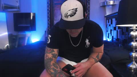 Snapshot of tommy_knuckles chatting on February 2025 02:53:02 PM Tommy online show from February 2025 02:53:02 PM