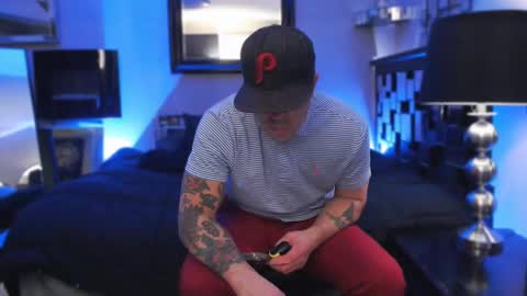 Snapshot of tommy_knuckles chatting on February 2025 03:17:02 PM Tommy online show from February 2025 03:17:02 PM