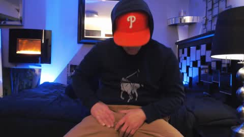 Snapshot of tommy_knuckles chatting on February 2025 01:42:02 PM Tommy online show from February 2025 01:42:02 PM