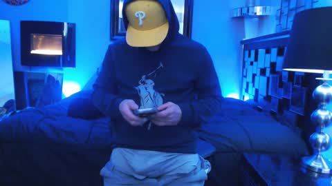 Snapshot of tommy_knuckles chatting on February 2025 09:01:01 AM Tommy online show from February 2025 09:01:01 AM