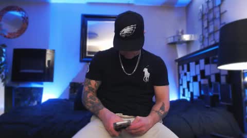 Snapshot of tommy_knuckles chatting on February 2025 05:28:01 PM Tommy online show from February 2025 05:28:01 PM