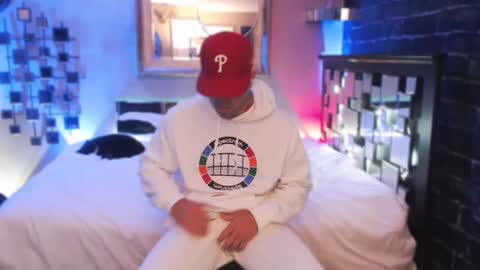 Snapshot of tommy_knuckles chatting on October 2025 12:59:02 PM Tommy online show from October 2025 12:59:02 PM