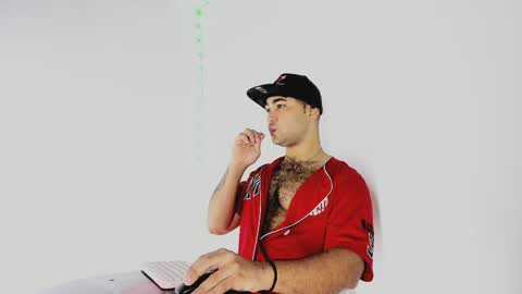 tommy_sccott online show from September 2025 11:19:01 PM