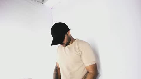 tommy_sccott online show from October 2025 10:30:02 PM