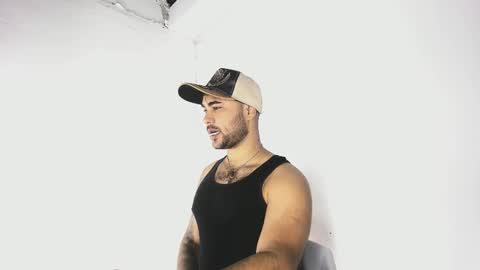 tommy_sccott online show from October 2025 11:27:01 PM