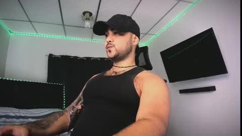 tommy_sccott online show from February 2026 11:17:01 PM