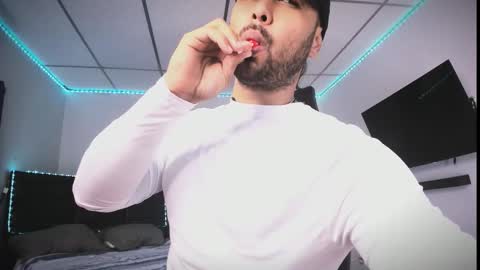 tommy_sccott online show from February 2026 09:59:02 PM