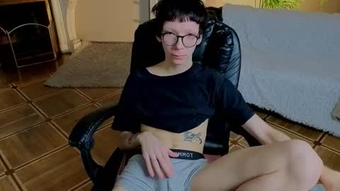 Snapshot of tommy_stars chatting on March 2026 05:46:01 AM tommy_stars online show from March 2026 05:46:01 AM