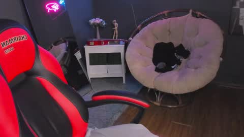 Snapshot of tommy_stars chatting on April 2026 11:04:02 AM tommy_stars online show from April 2026 11:04:02 AM