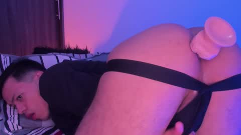 Snapshot of tommy_steelee chatting on February 2026 03:50:01 PM Tommy online show from February 2026 03:50:01 PM