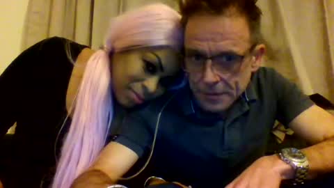 tommyandtomara online show from April 2026 07:48:01 PM