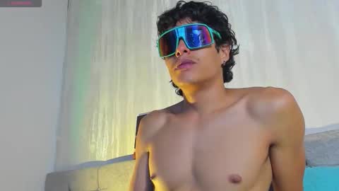 Snapshot of tommyhot7 chatting on June 2026 12:32:02 AM tommyhot7 online show from June 2026 12:32:02 AM