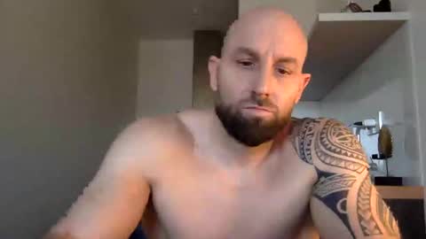 Snapshot of tommyx01 chatting on January 2025 11:25:01 AM Thomas Fit online show from January 2025 11:25:01 AM