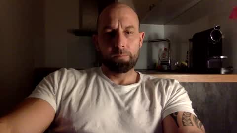 Snapshot of tommyx01 chatting on January 2025 08:22:01 PM Thomas Fit online show from January 2025 08:22:01 PM