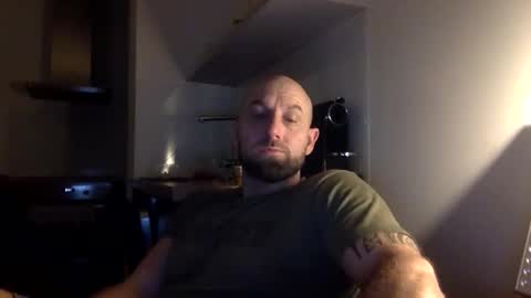 Snapshot of tommyx01 chatting on February 2025 09:02:01 PM Thomas Fit online show from February 2025 09:02:01 PM