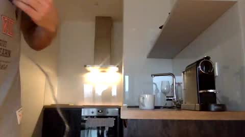 Snapshot of tommyx01 chatting on February 2025 07:24:02 AM Thomas Fit online show from February 2025 07:24:02 AM