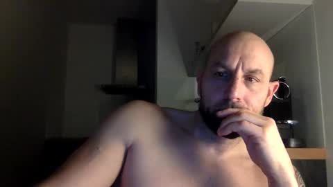 Snapshot of tommyx01 chatting on February 2025 11:16:01 PM Thomas Fit online show from February 2025 11:16:01 PM