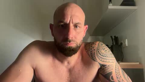 Snapshot of tommyx01 chatting on September 2025 08:00:02 PM Thomas Fit online show from September 2025 08:00:02 PM